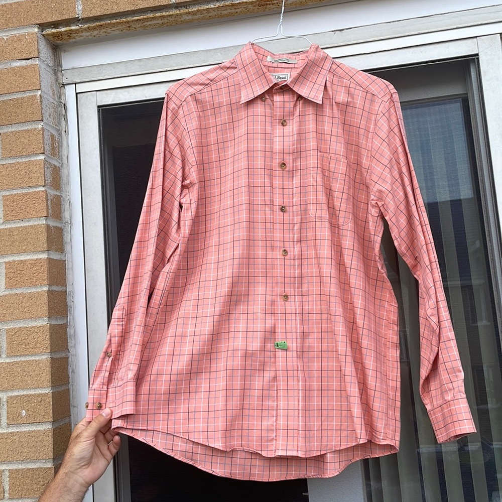 Men’s L.L. Bean Vasual Button Down Shirt!